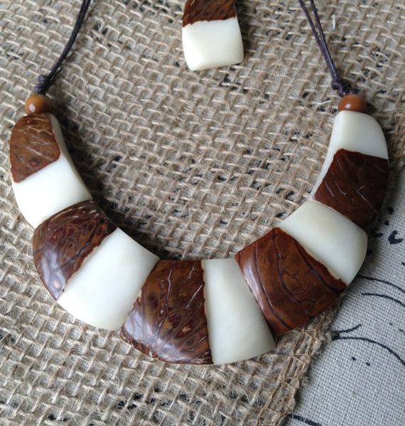 TAGUA NECKLACE AND DANGLE EARRINGS SET - ECO FRIENDLY JEWELRY