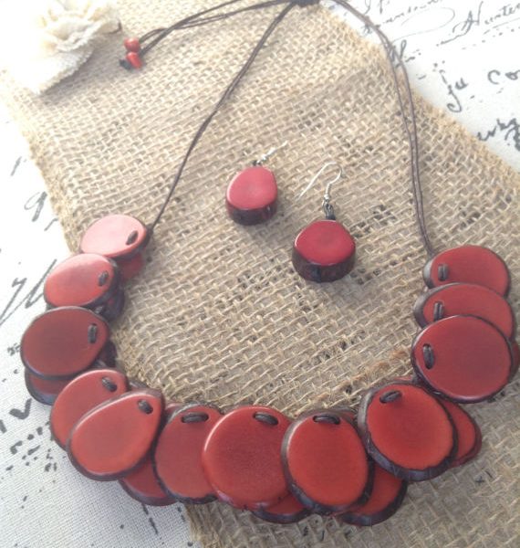 RED CORAL STATEMENT NECKLACE AND DANGLE EARRINGS