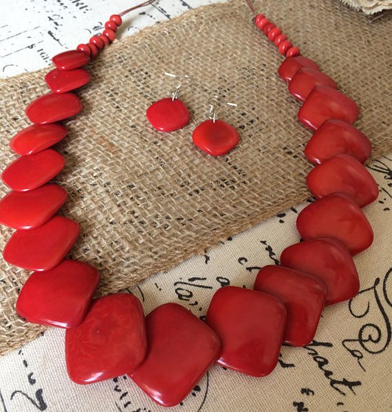 RED ECO FRIENDLY NECKLACE AND DANGLE EARRINGS SET