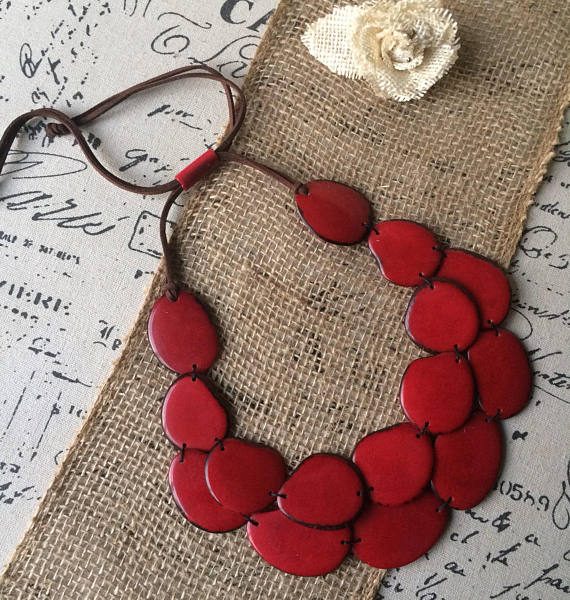 RED STATEMENT LAYERED NECKLACE