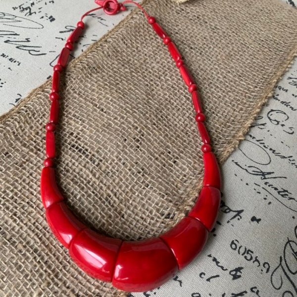 red thick tagua necklace